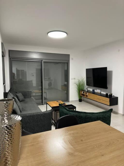 Elegant 3 Bedroom Ocean View Condo In Kiryat Yam Qiryat Yam Zewnętrze zdjęcie